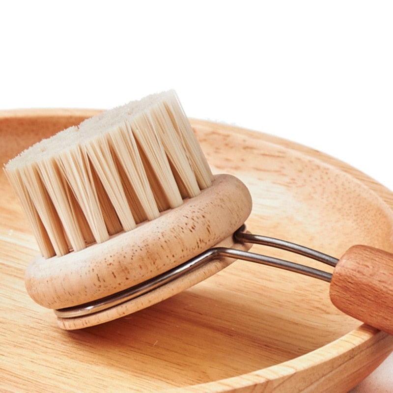 Eco-friendly kitchen brush with wooden handle and natural bristles – sustainable dish scrubber for zero-waste cleaning